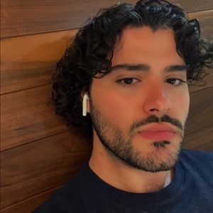 Meet your Posher, Jonathan